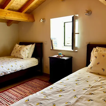 בית נופש Casa Da Curva Mendiga